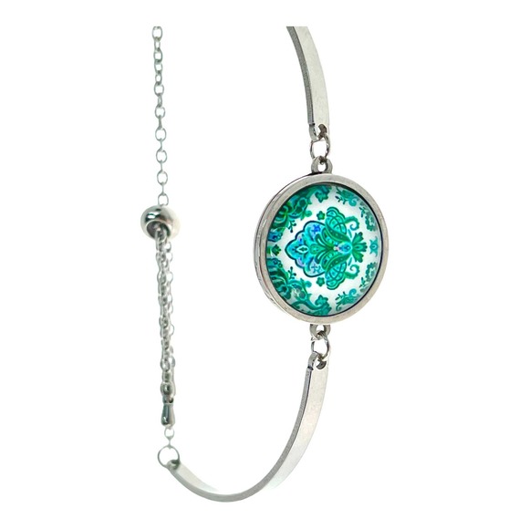 Green Lotus Slider Bead Bracelet - Picture 3 of 7